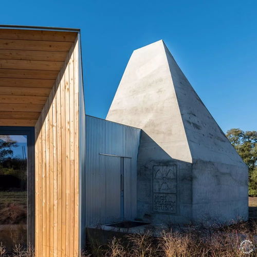 混凝土金字塔 攝影工作室的另類(lèi)建筑詩(shī)學(xué)